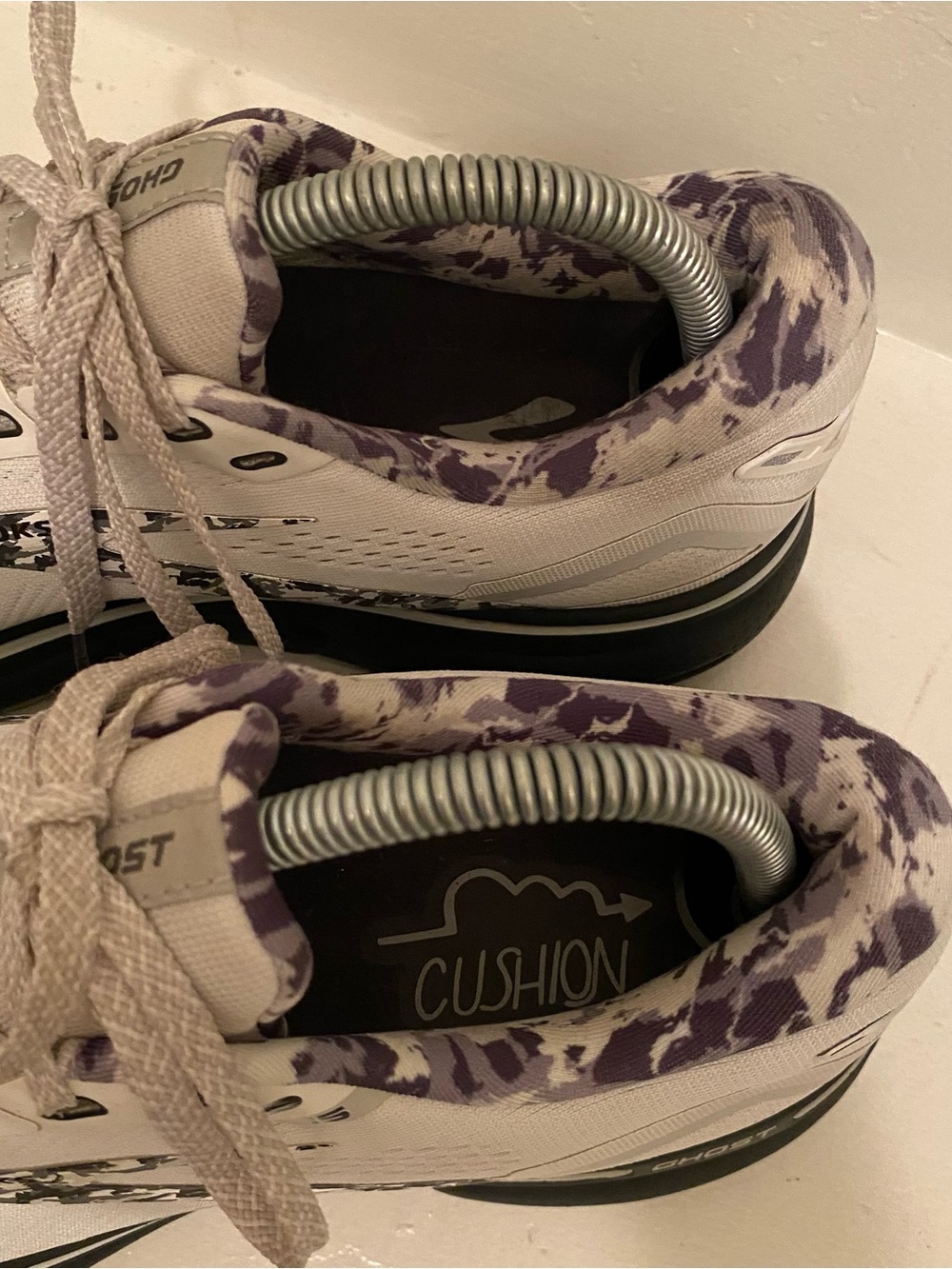Brooks Ghost 15 Running Shoes Womens Size 9 M White Grey Camo 1203801B149 - Picture 4 of 7